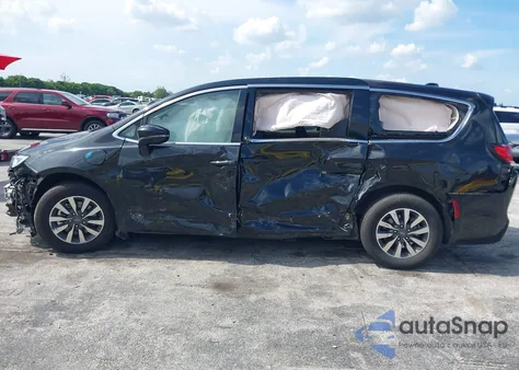 2024 Chrysler Pacifica Hybrid Select from USA, damaged, VIN 2C4RC1S70RR103145